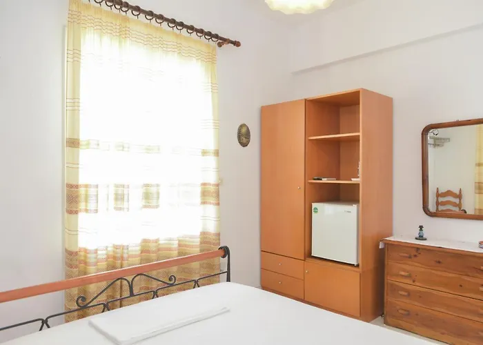 Πανσιόν Kouki Maria 3*